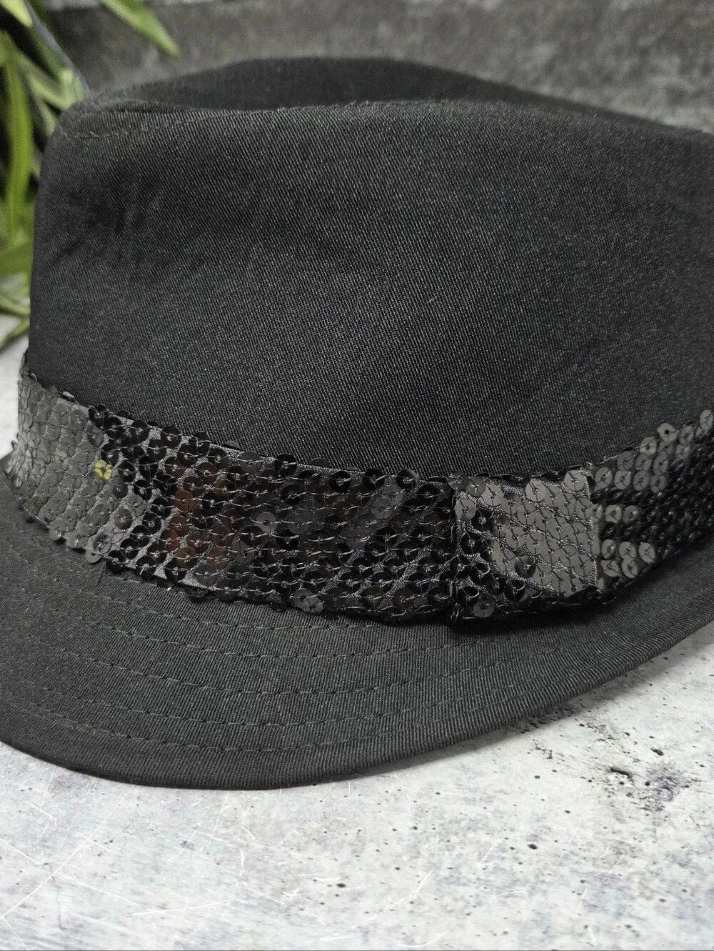 N/A black fedora